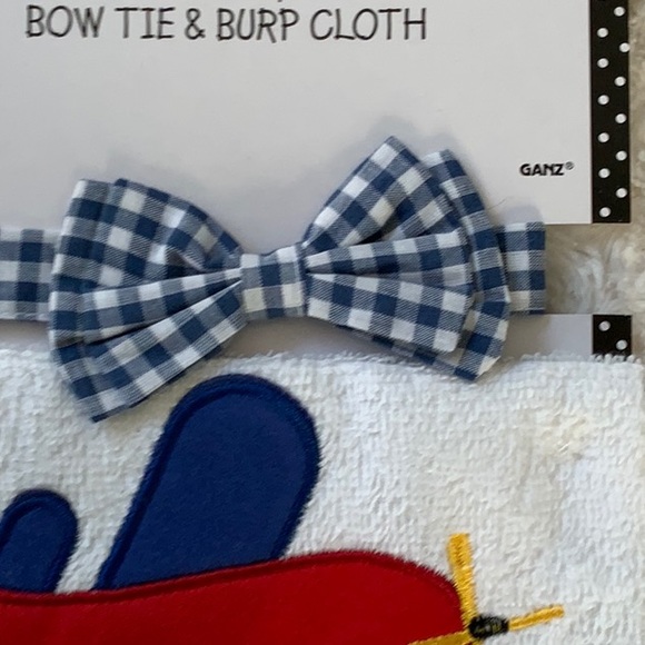 NWT Bow Tie And Burb Cloth Airplane Set - Picture 2 of 3